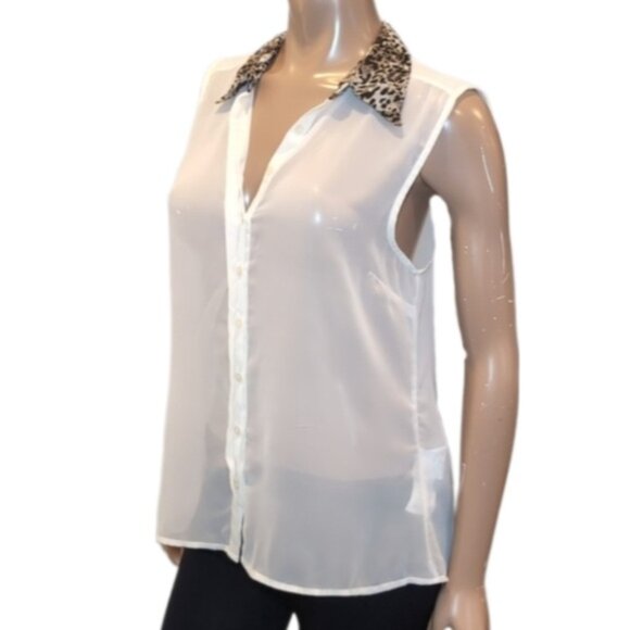 3/$20 Vero Moda Sheer Sleeveless Blouse Buttoned White Leopard Collar Size Large - Picture 1 of 9